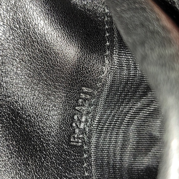 Salvatore Ferragamo Black Leather Wallet - Picture 11 of 11